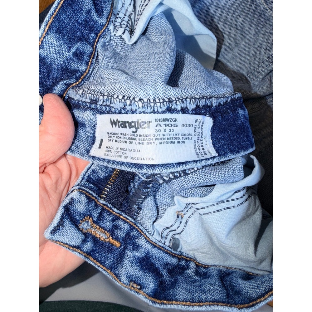 Wrangler Cowboy Cut Relaxed Fit Jeans Mens 30x32 Blue Denim 1013MWZGK 335 - Picture 3 of 8